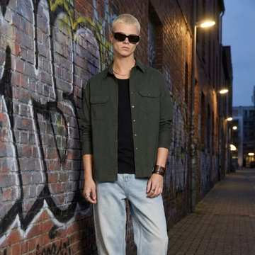 Màu olive và military green: Cách phối đồ nam bụi bặm và mạnh mẽ