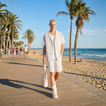 Họa tiết kẻ sọc: 5 cách phối áo sơ mi và quần kẻ chuẩn men