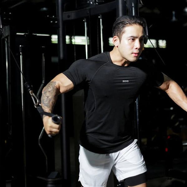 Trang phục đi tập Gym: Chọn đồ thế nào cho thoải mái và thấm hút tốt?