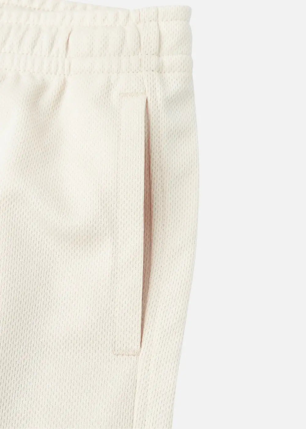 Quần Jogger Thun Vải Bird Eye Mesh Non Branded 07 Be - YaMe.vn