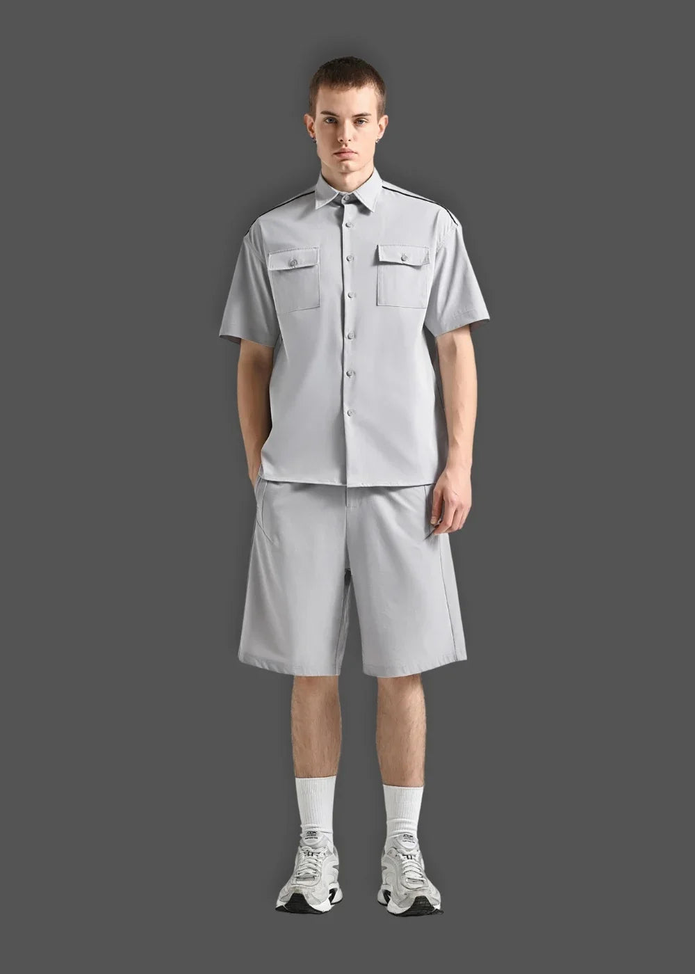 Áo Sơ Mi Tay Ngắn Nhẹ Thoáng Mát The Weekend 036 Xám Nhạt - YaMe.vn