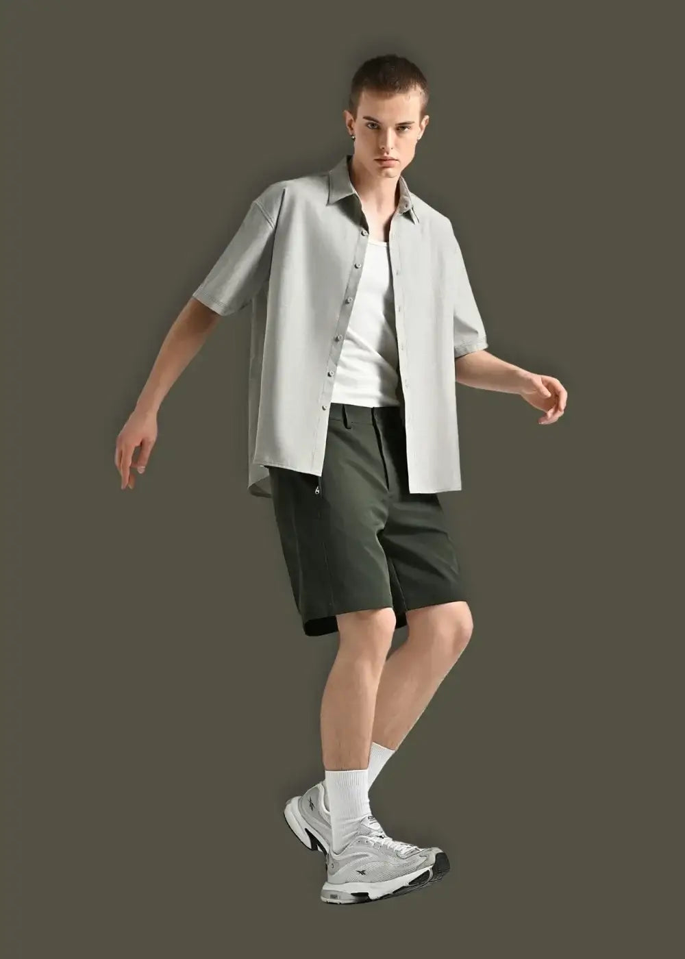 Quần short Kaki Túi Khóa Kéo The Weekend 22 Xanh Lá Đậm - YaMe.vn