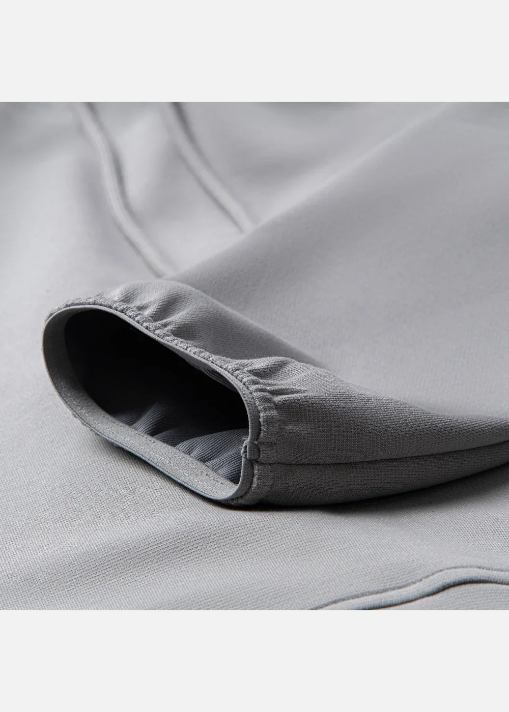 Áo Khoác Hoodie Mịn Mát Ít Nhăn The Minimalist 024 Xám Nhạt - YaMe.vn