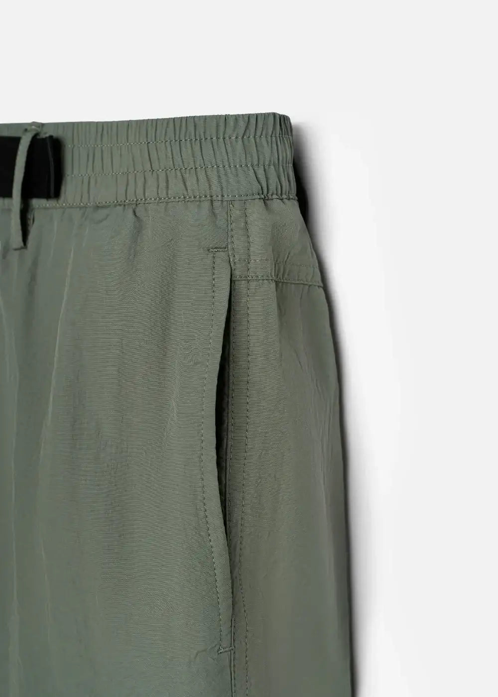 Quần Short Dù Siêu Nhẹ Trượt Nước The Weekend 039 Xanh Lá Đậm - YaMe.vn