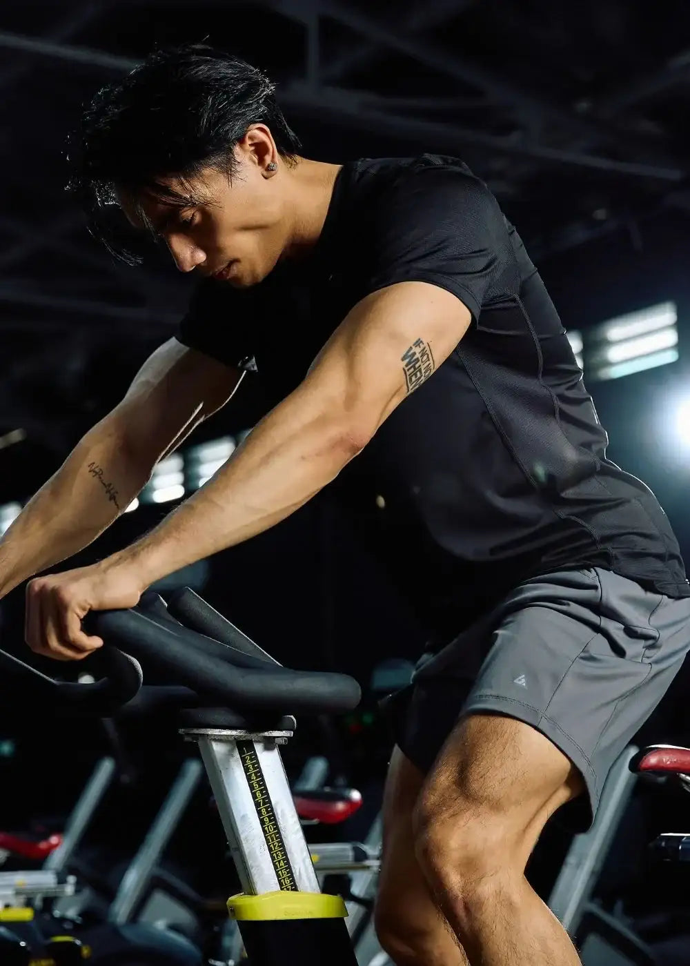Áo Thun Thể Thao Ultra Stretch The Trainer 001 Đen - YaMe.vn
