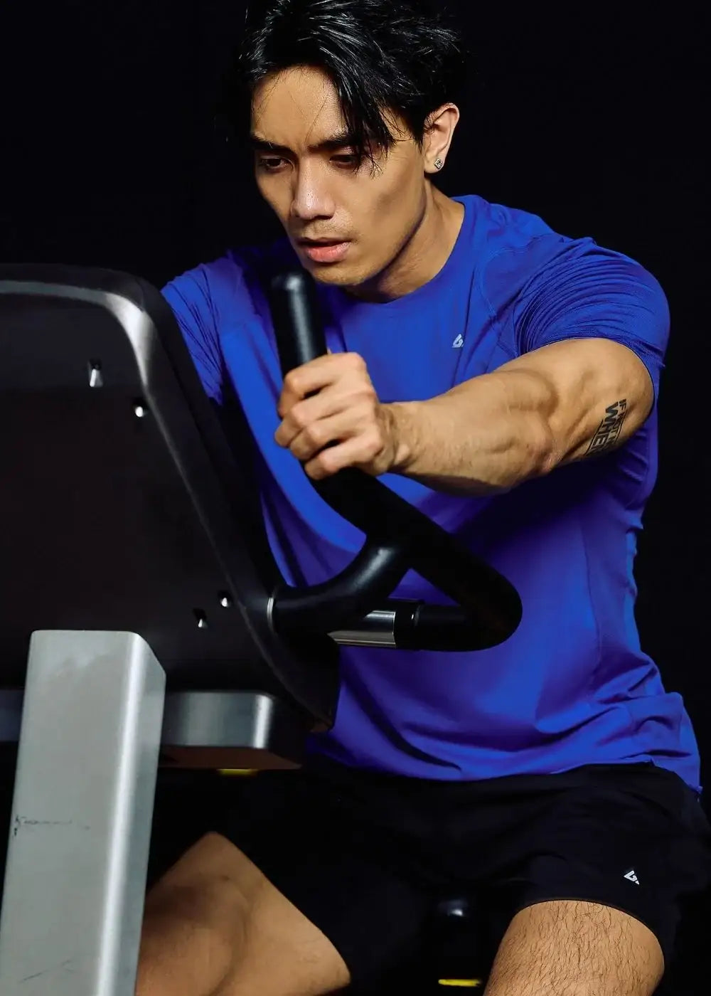 Áo Thun Thể Thao Ultra Stretch The Trainer 001 Xanh Dương - YaMe.vn