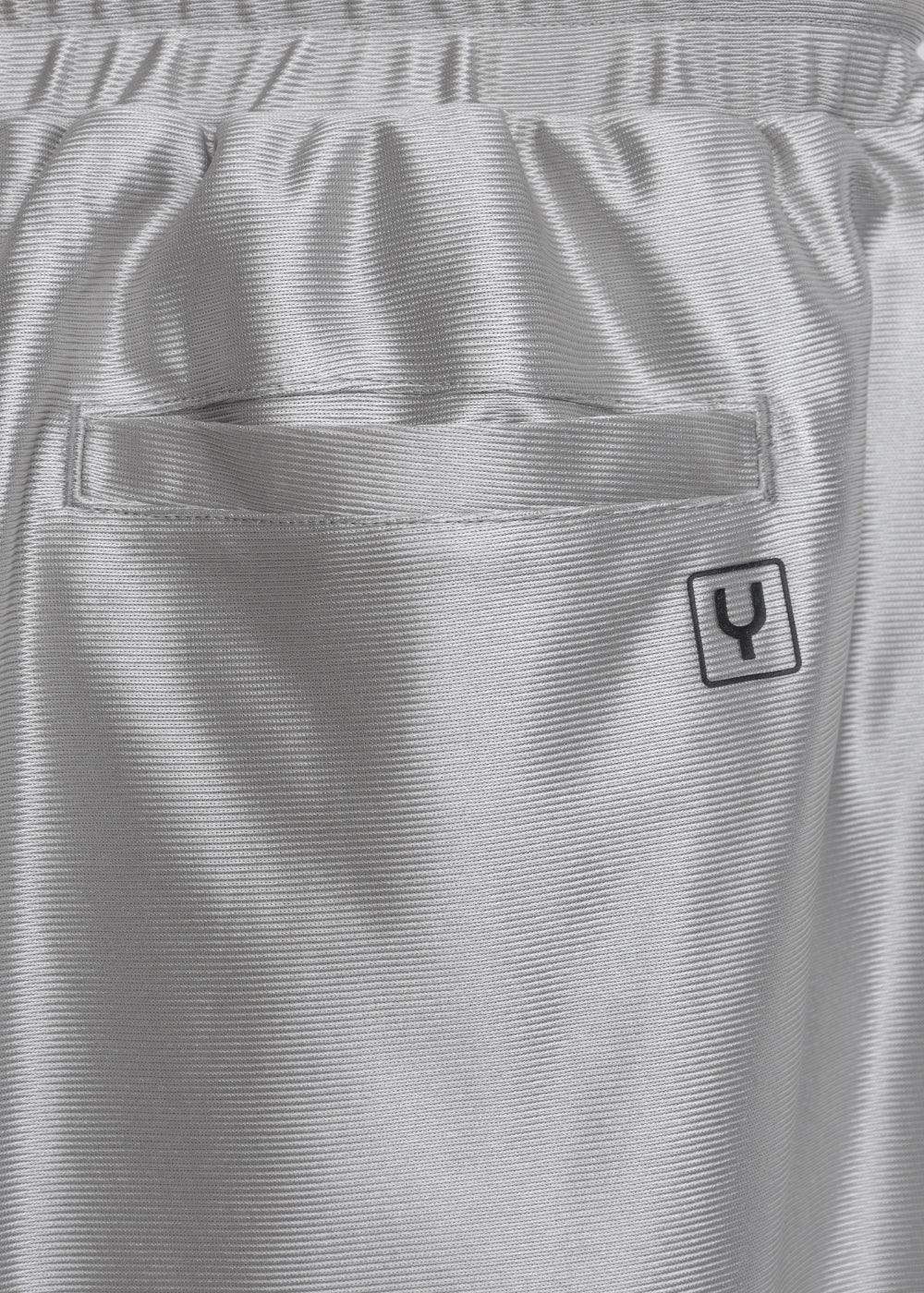 Quần Short Thun Vải Shiny Ít Nhăn No Style M157 Xám Nhạt - YaMe.vn