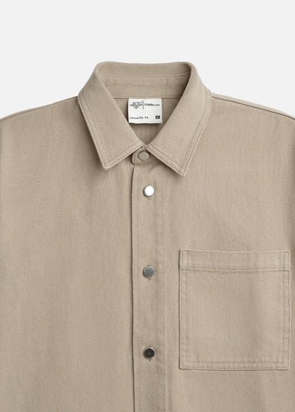 Áo Sơ Mi Tay Ngắn Dáng Giấu Bụng DurableTex™ Vải Dày Dặn Đứng Form Multi Color Jean 003 Màu Nâu Nhạt Dáng Rộng Rãi F4