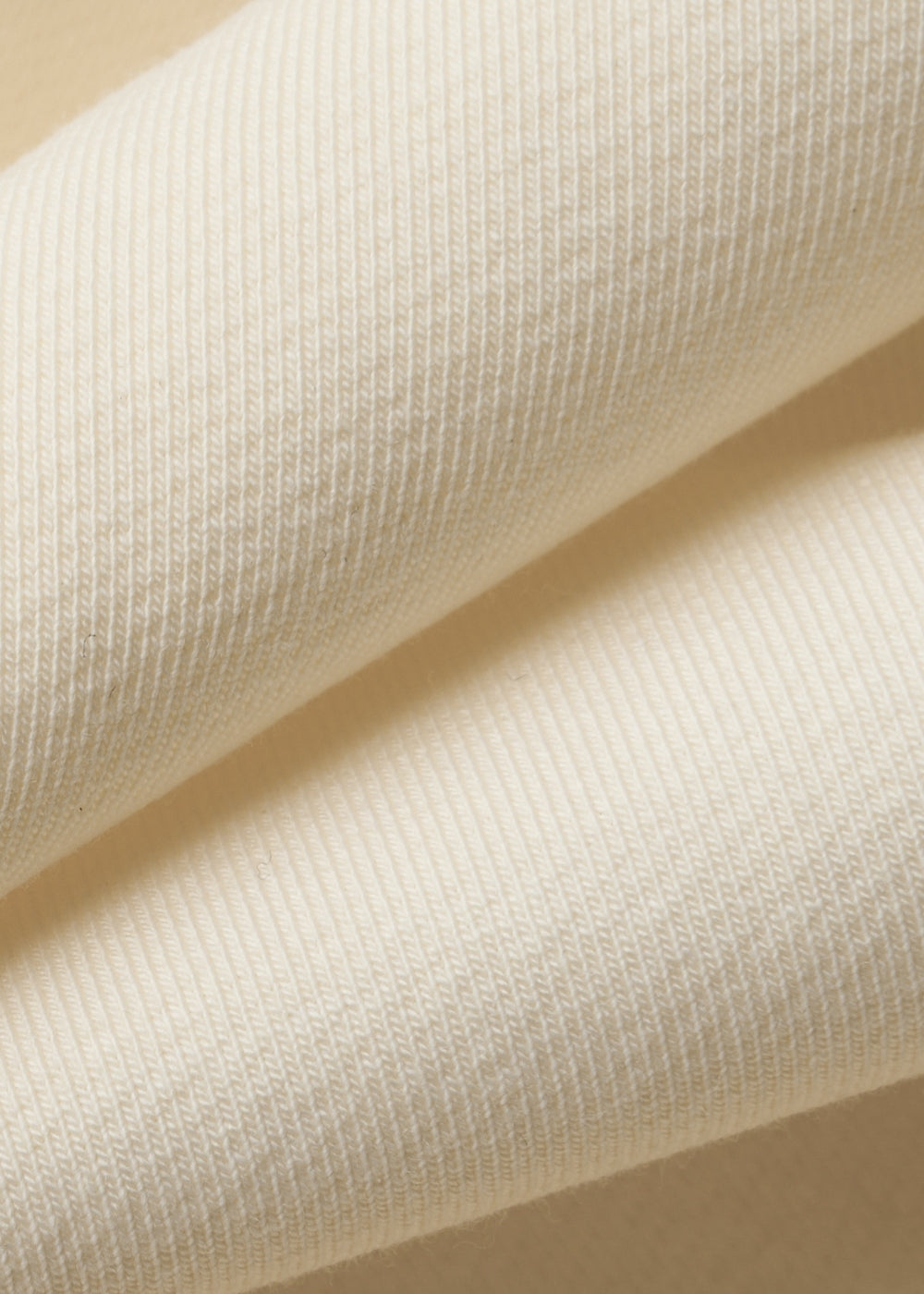 Áo Thun Dáng Vuông Vai Raglan CloudTouch™ Bề Mặt Êm Ái In Chữ In Nổi The No Style 204 Màu Be Dáng Rộng Rãi F4