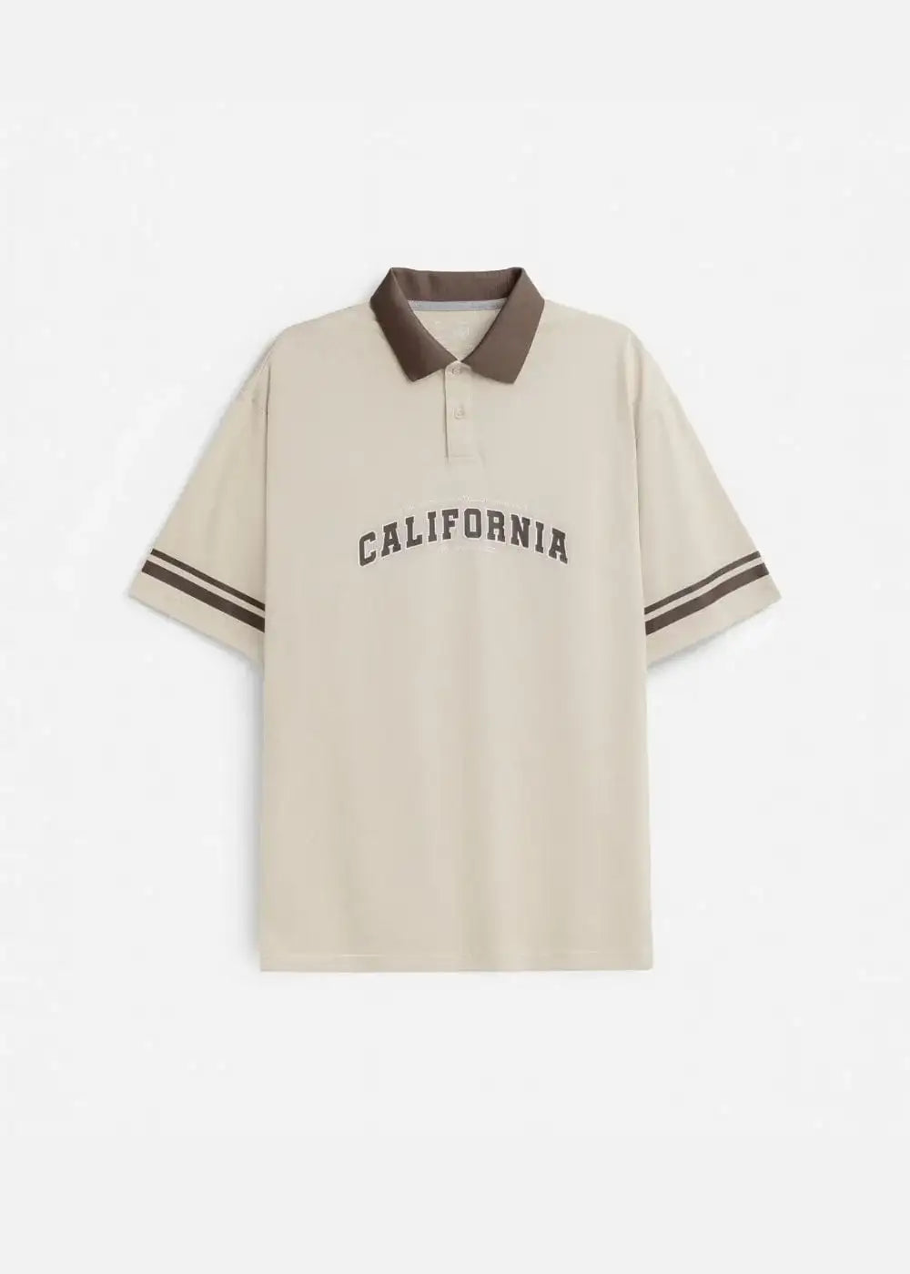 Áo polo nam màu be in chữ CALIFORNIA, cổ và tay viền nâu, thiết kế trẻ trung, thời trang nam tính