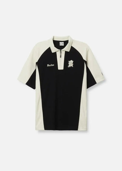 Áo polo nam cổ bẻ màu đen kem, in chữ Boston và logo B, thiết kế thể thao trẻ trung
