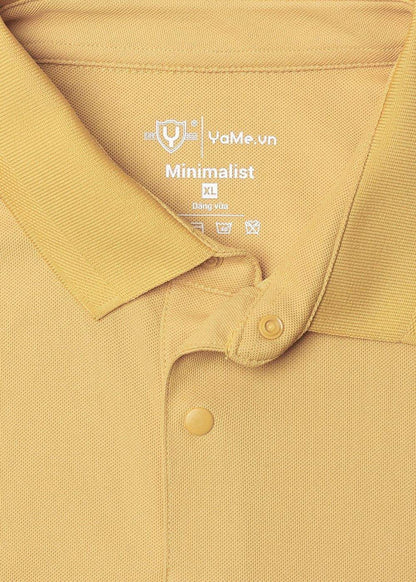 Áo polo nam màu vàng nhạt, cổ bẻ, chất liệu mềm mịn, thiết kế tối giản, form dáng vừa vặn