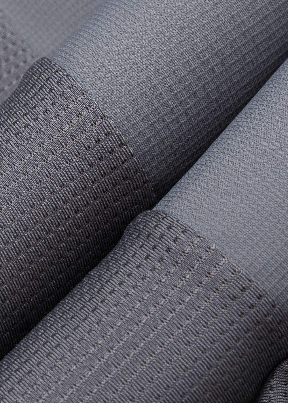 Áo Thun Tay Dài Thể Thao Ultra Stretch The Trainer 005 Xám - YaMe.vn