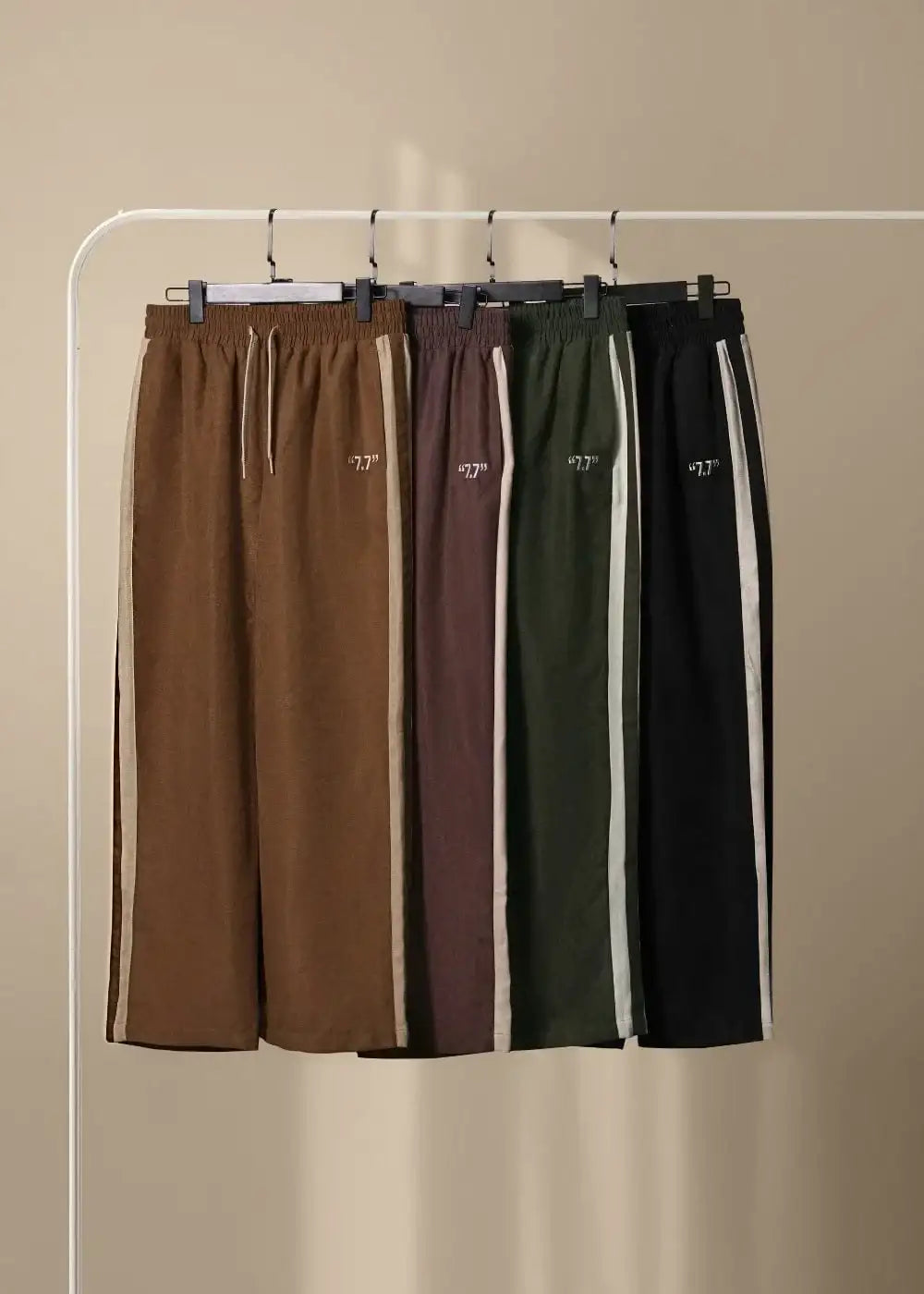 Quần Jogger Corduroy Ít Nhăn Seventy Seven 33 Đen - YaMe.vn