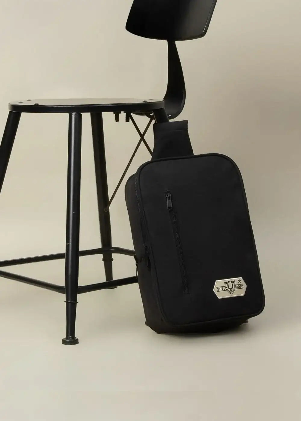 Túi Đeo Ngực Sling Bag Chống Sốc Khởi Nguyên 08 Đen - YaMe.vn